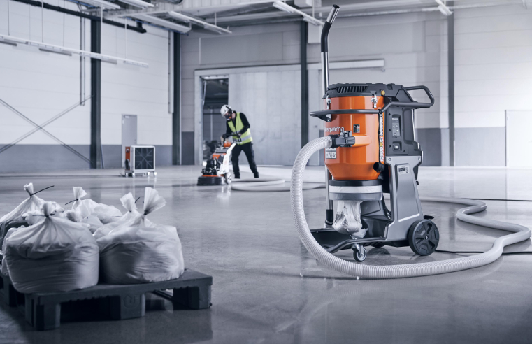 Husqvarna DE 130 H dust extractor for floor preparation