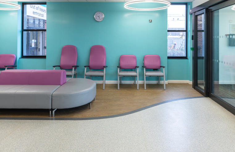 Altro Adhesive-free Floors Support New Hospital Programme Approach